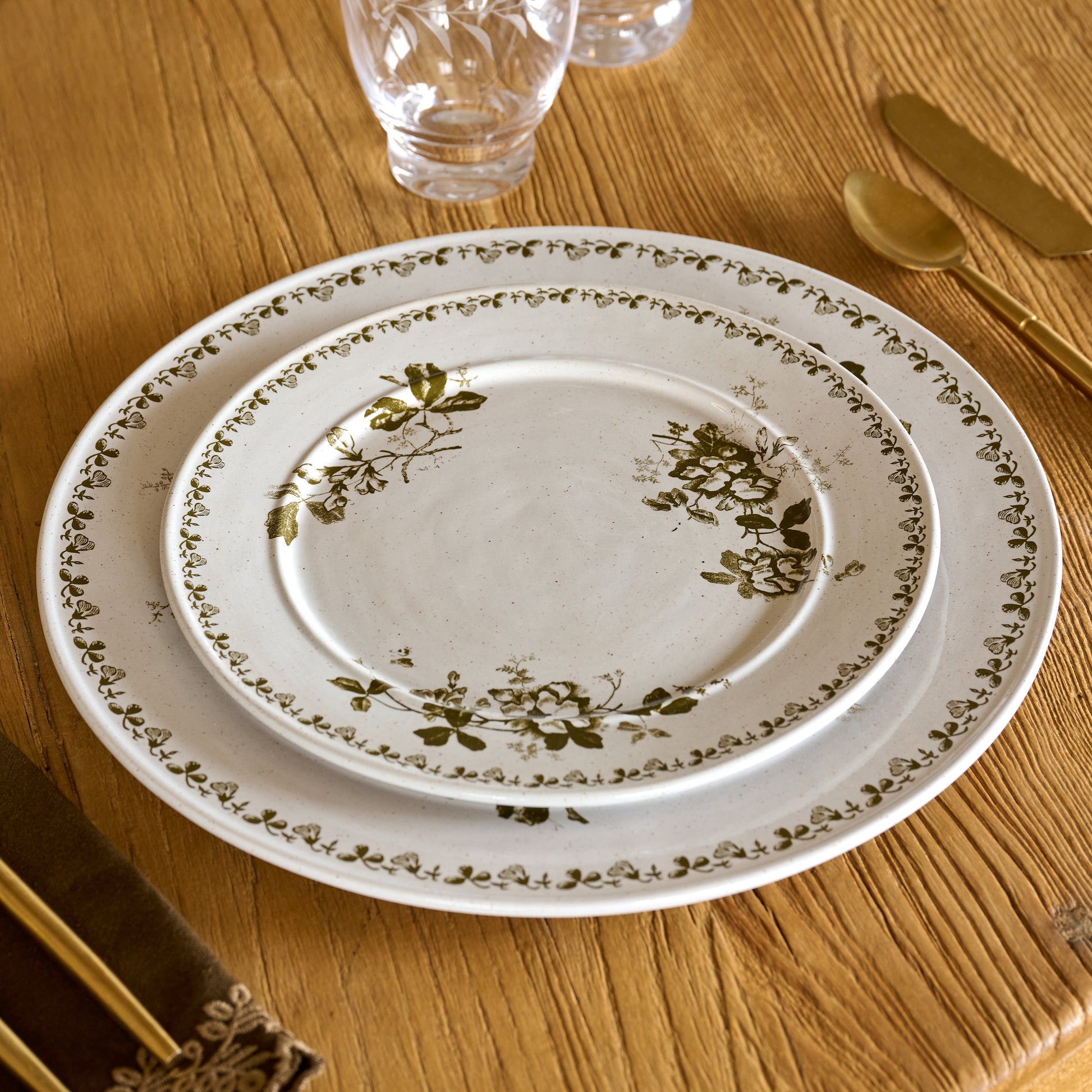 Heirloom Garden Floral Place Setting shown on table