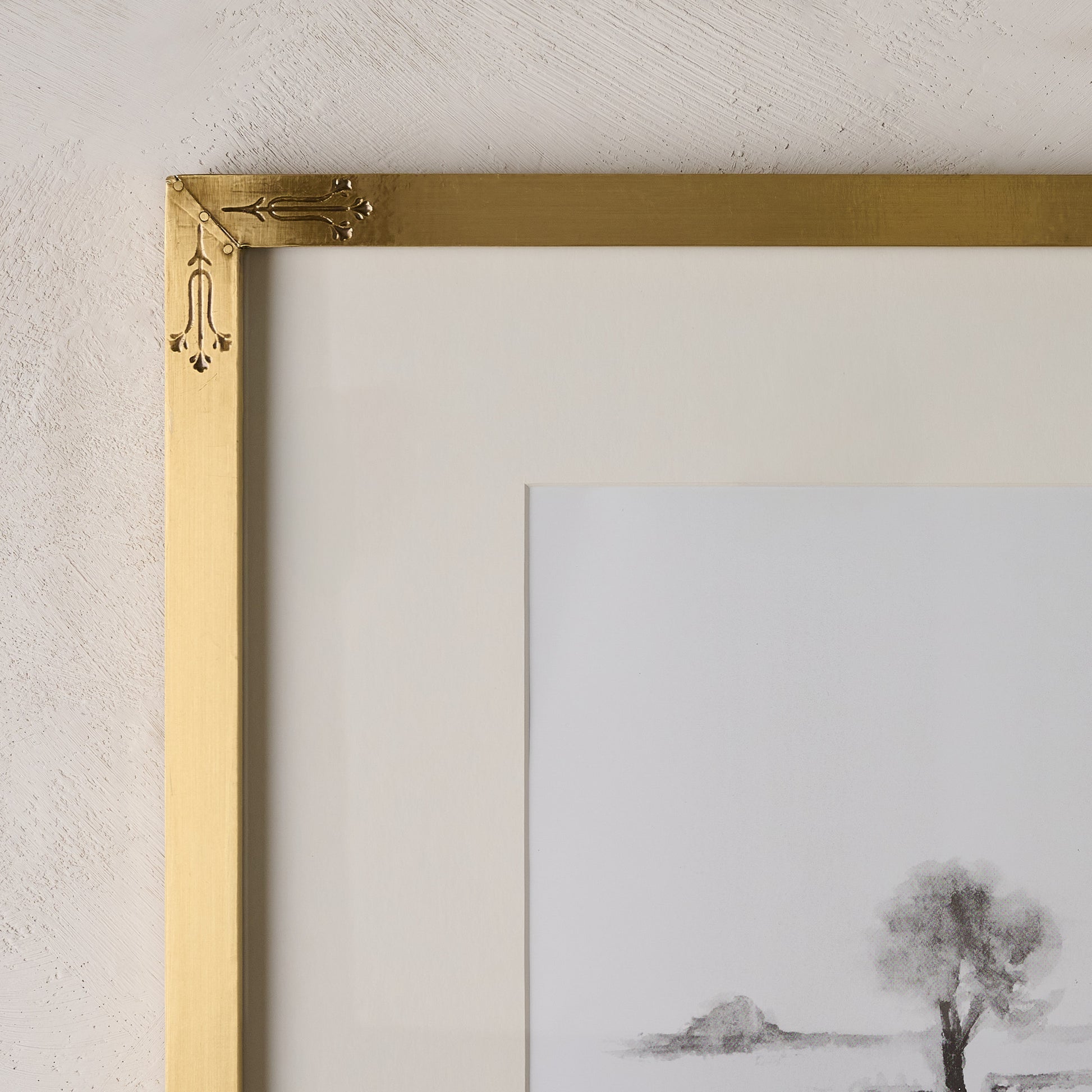 11x14 Floral Antique Brass Picture Frame corner up close