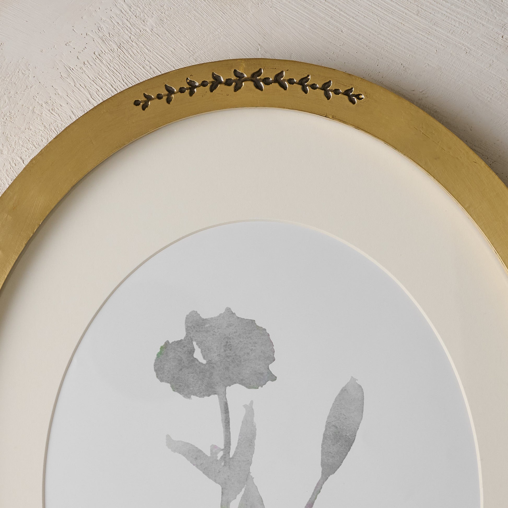 Floral Antique Brass Oval Picture Frame details close up