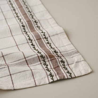 Talia Woven Grid Napkin Set of Four up close