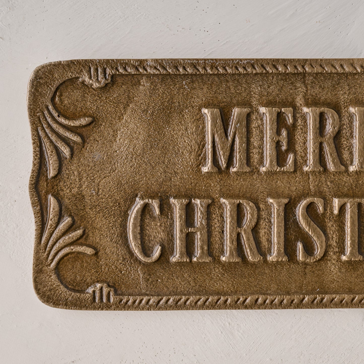 Antique-Inspired Merry Christmas Plaque up close