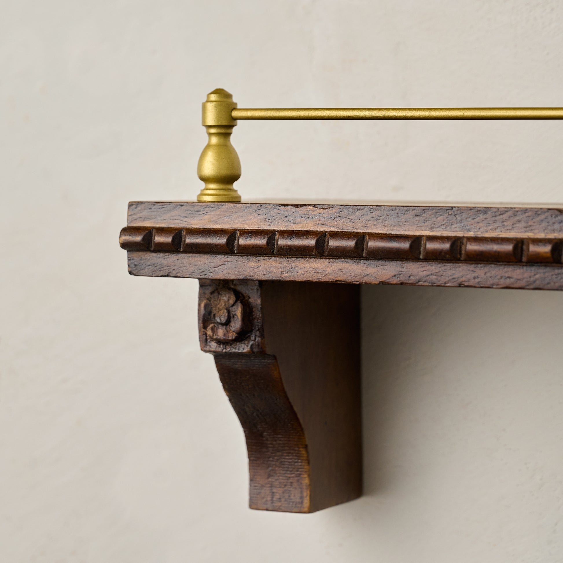 24" Gloria Carved Wood and Brass Picture Ledge end up close