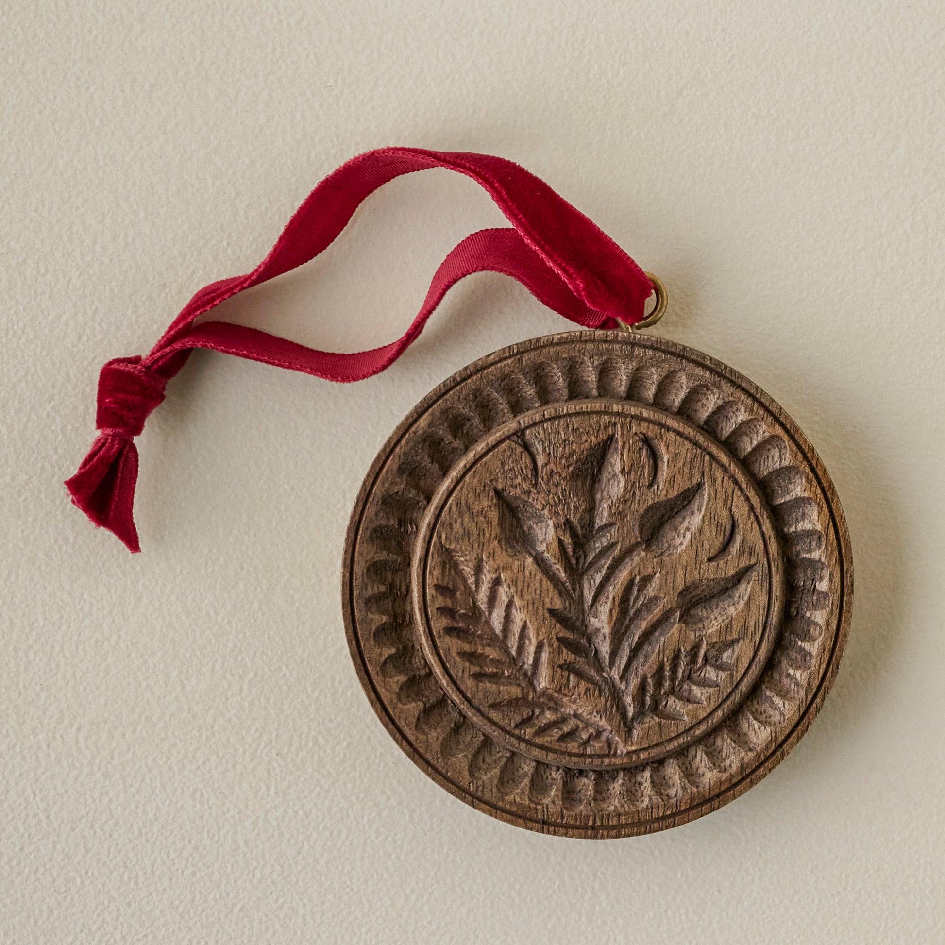 Vintage-Inspired Carved Floral Ornament
