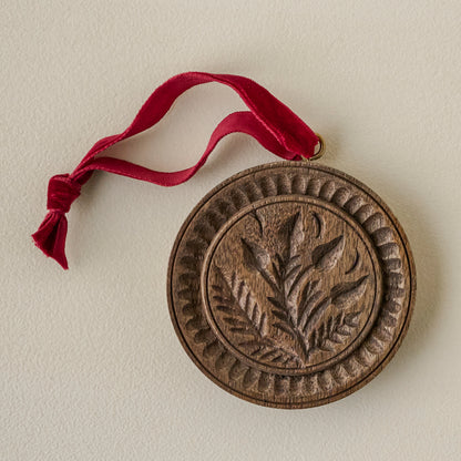 Vintage-Inspired Carved Floral Ornament