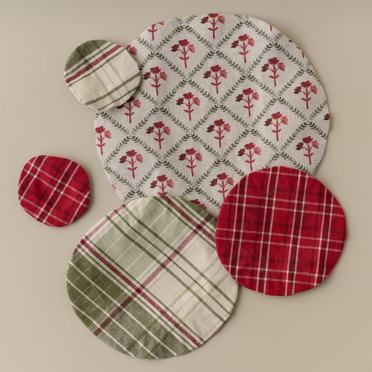 Magnolia Festive Bread Bowl Cover Set