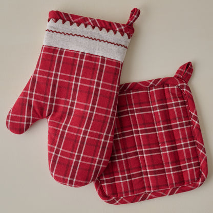 Magnolia Vintage Red Plaid Oven Mitt and Pot Holder Set