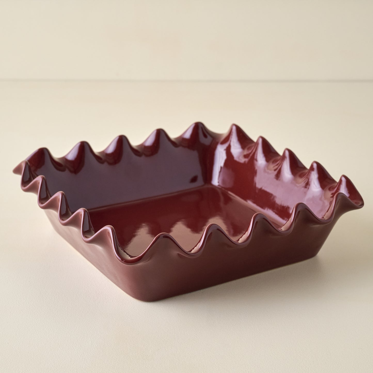 Syrah Scalloped 9x9 Baking Pan