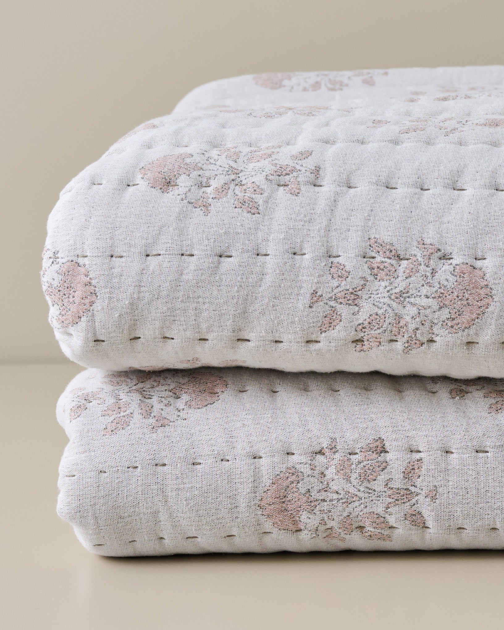 Floral Jacquard Kantha Quilt - Full/Queen