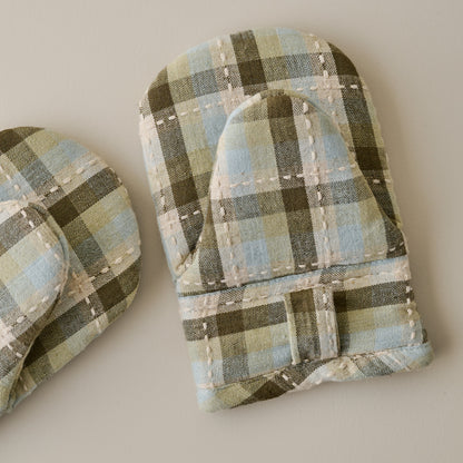 Olive Stone Mini Oven Mitt Set of Two close up view
