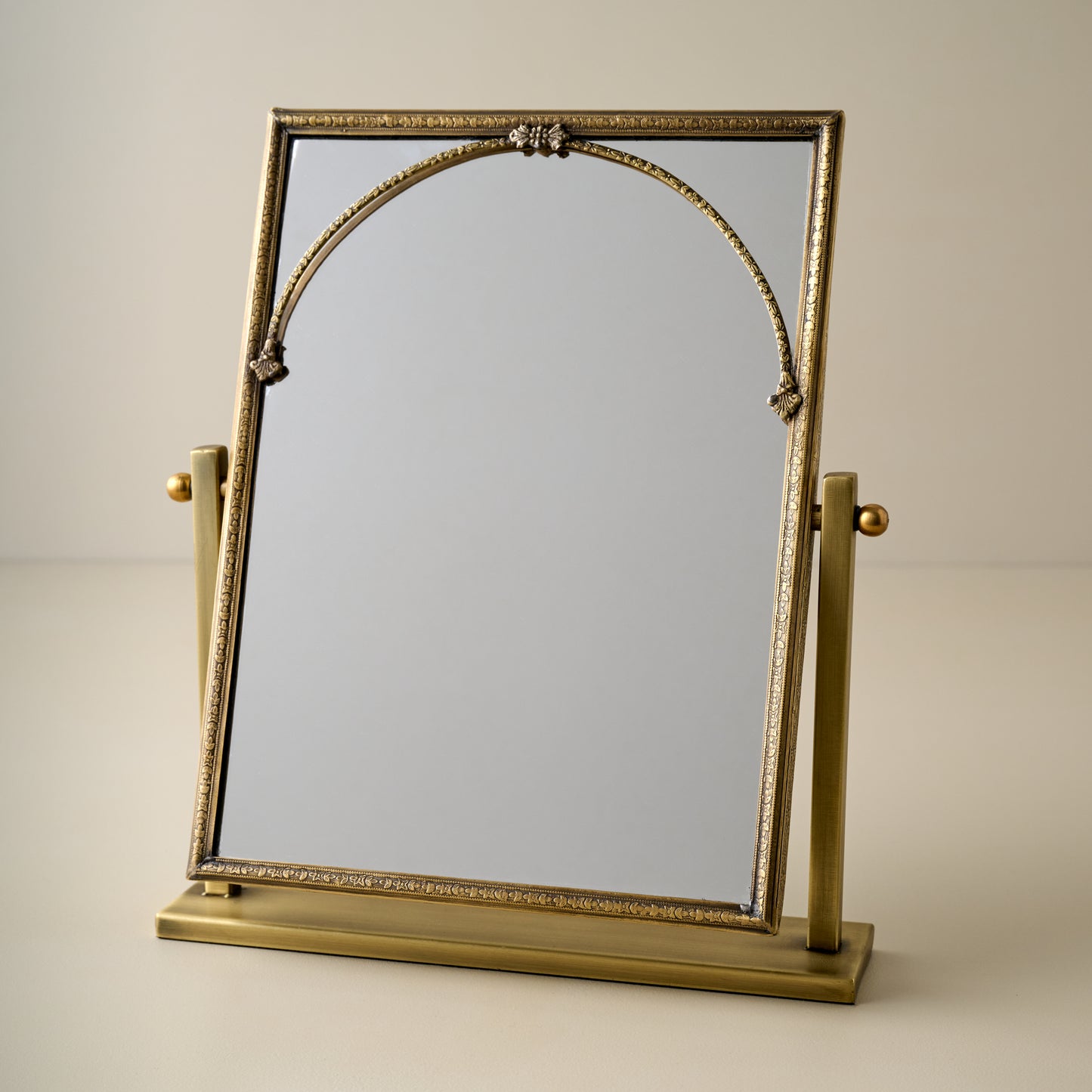 Vienna Tabletop Mirror