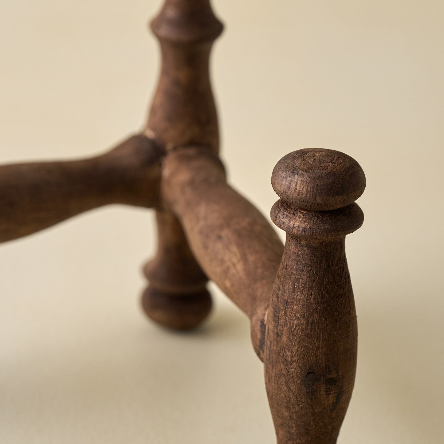 Harrison Antiqued Wood Photo Easel close up view 