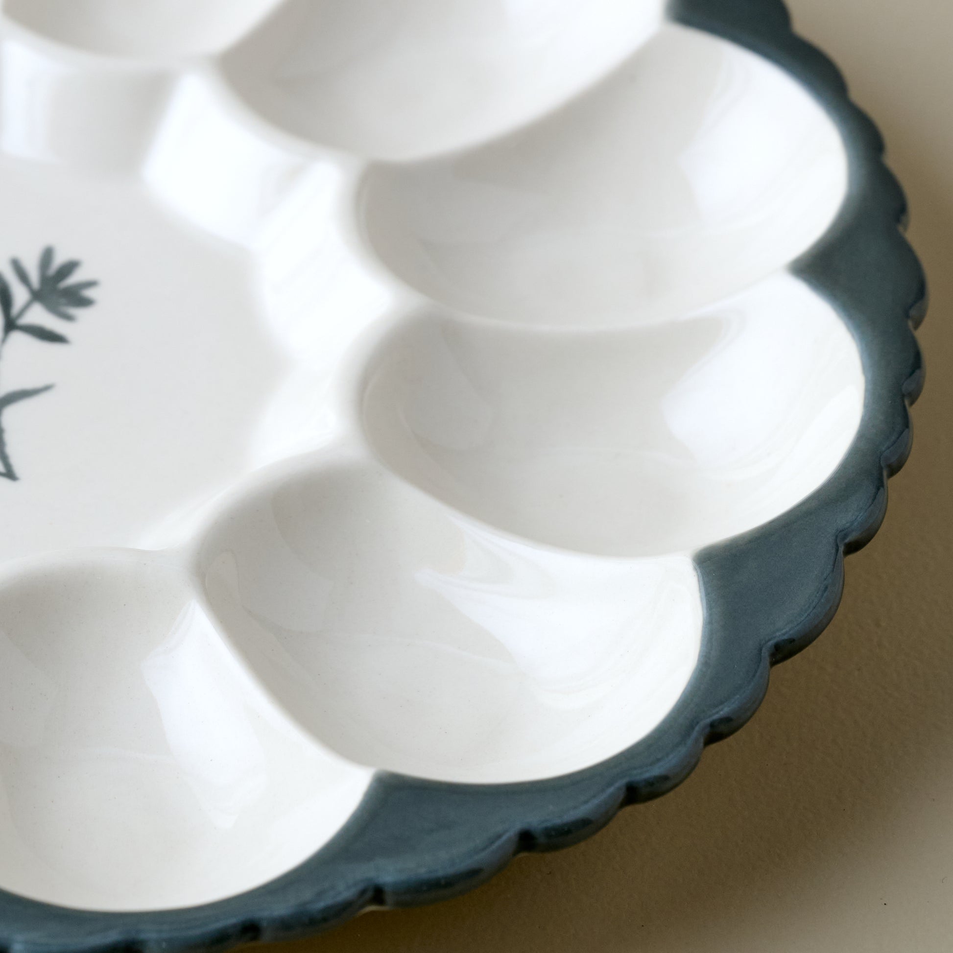 Luna Deviled Egg Tray close up view