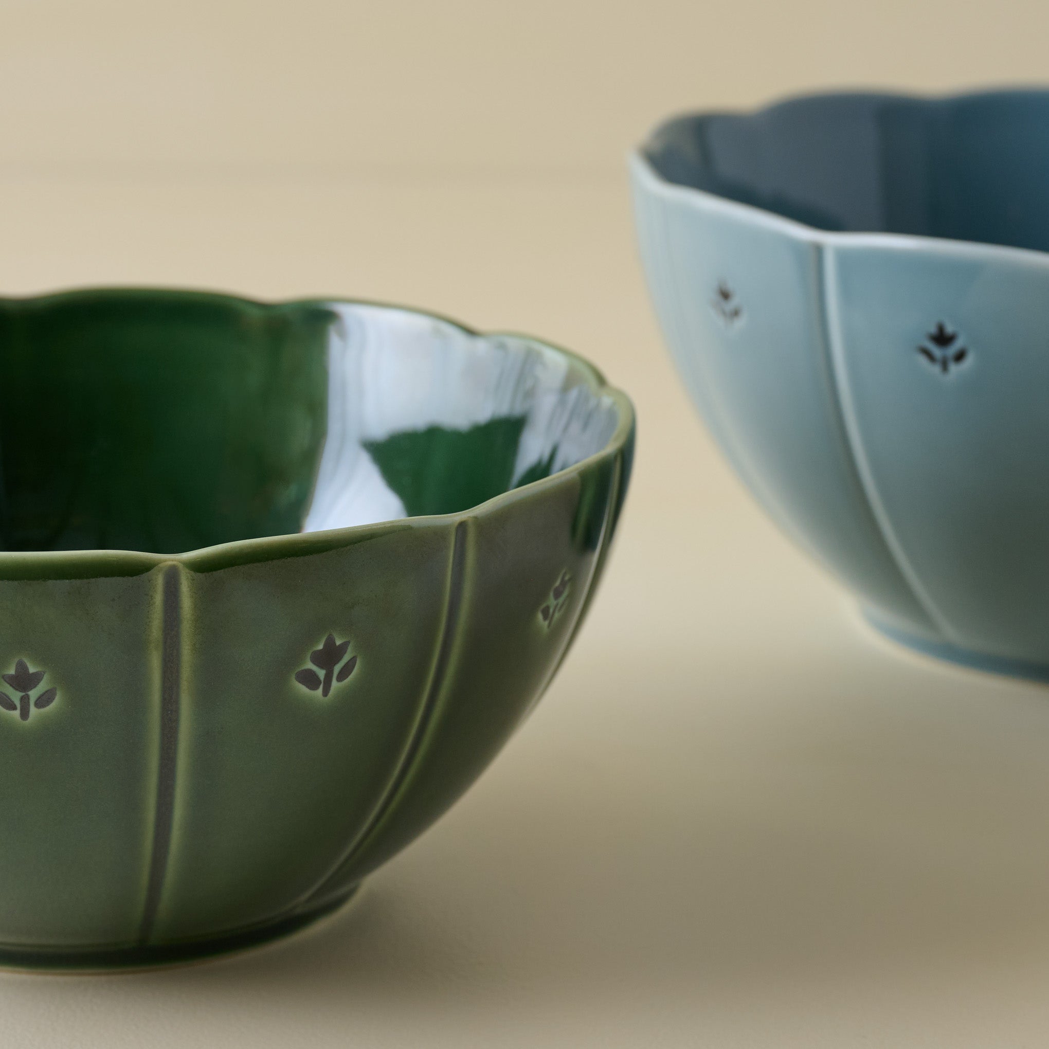 Luna Scalloped Mixing Bowl Set of Three - Thumbnail 3