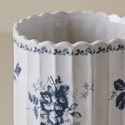 Heirloom Garden Scalloped Utensil Crock close up view