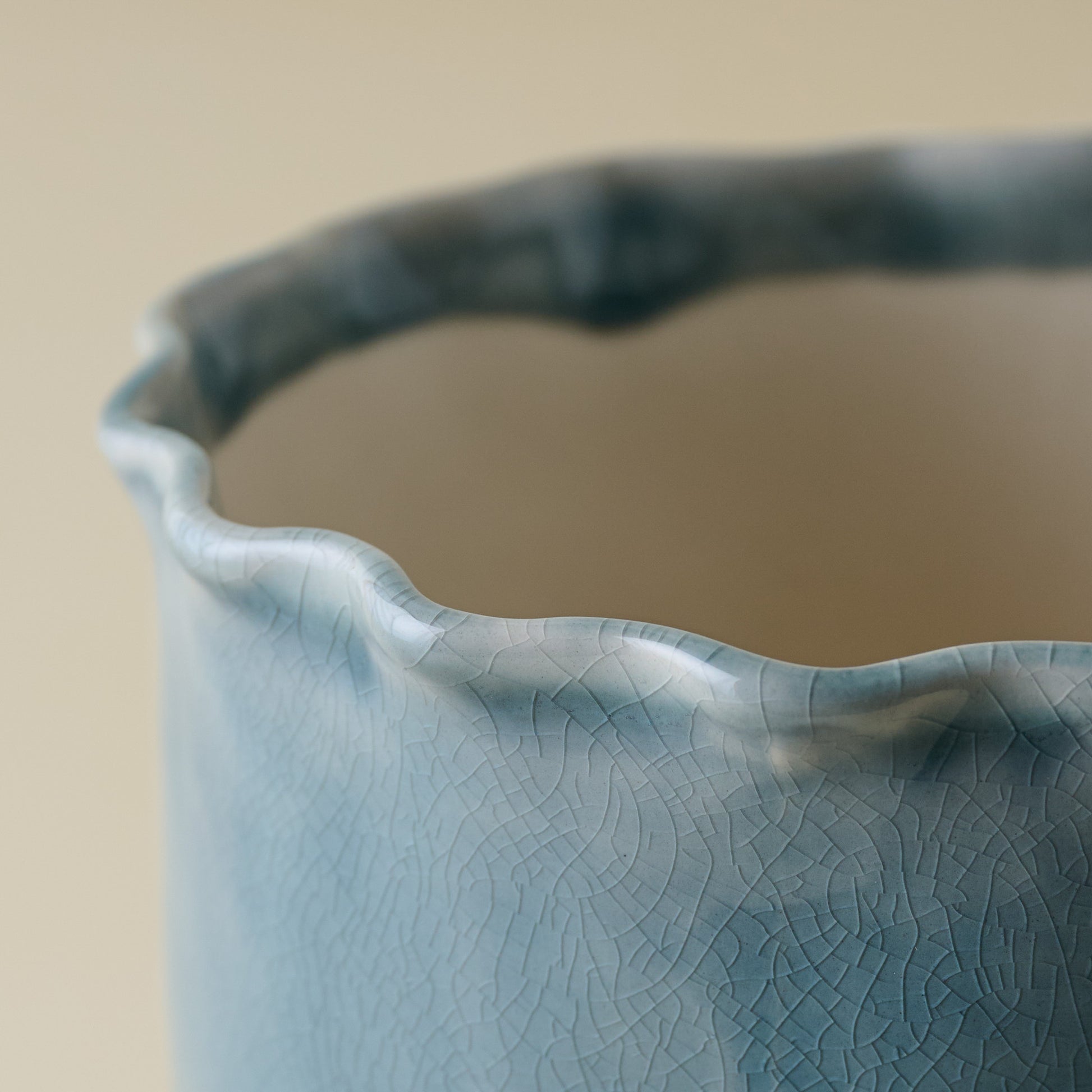 Blue Scalloped Utensil Crock close up 