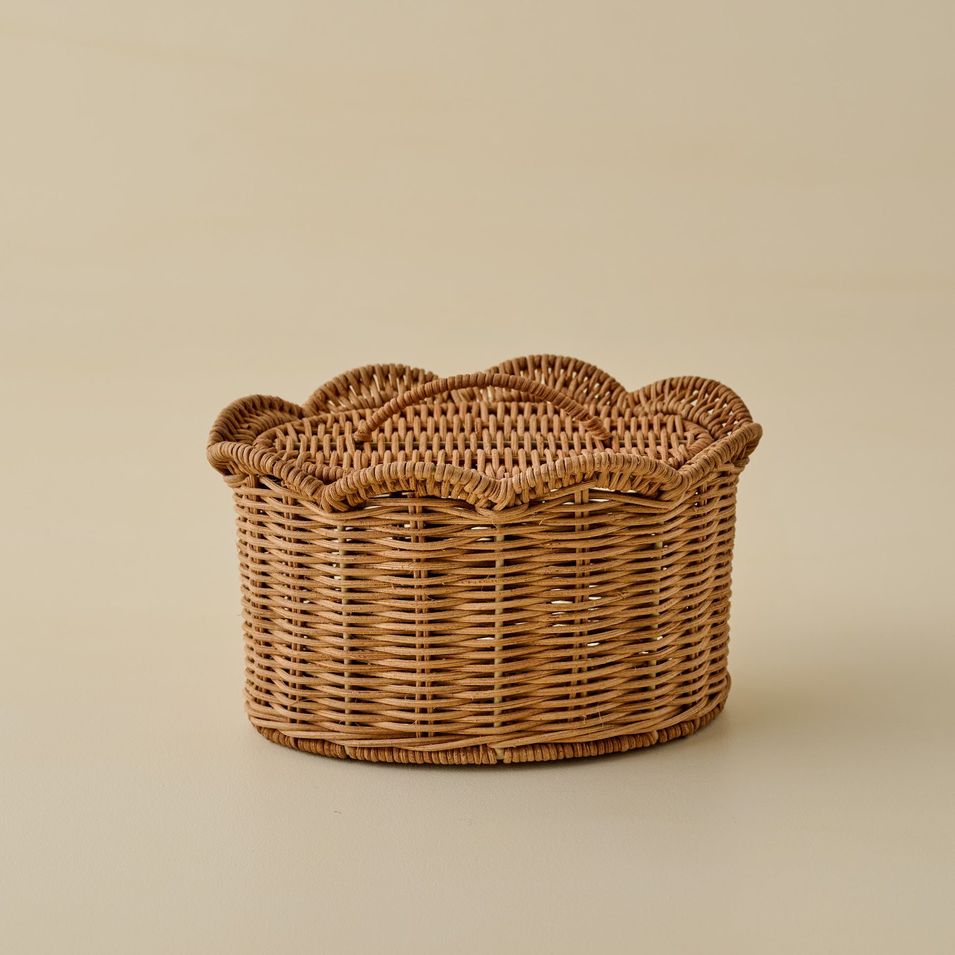 Lauren Scalloped Woven Canister (Small)