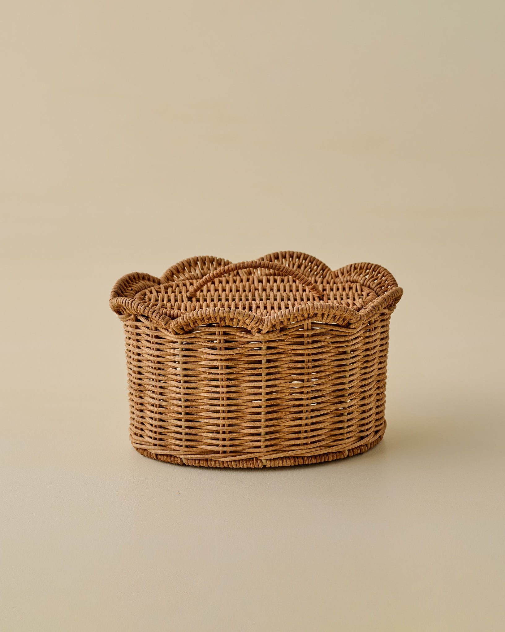 Small Lauren Scalloped Woven Canister