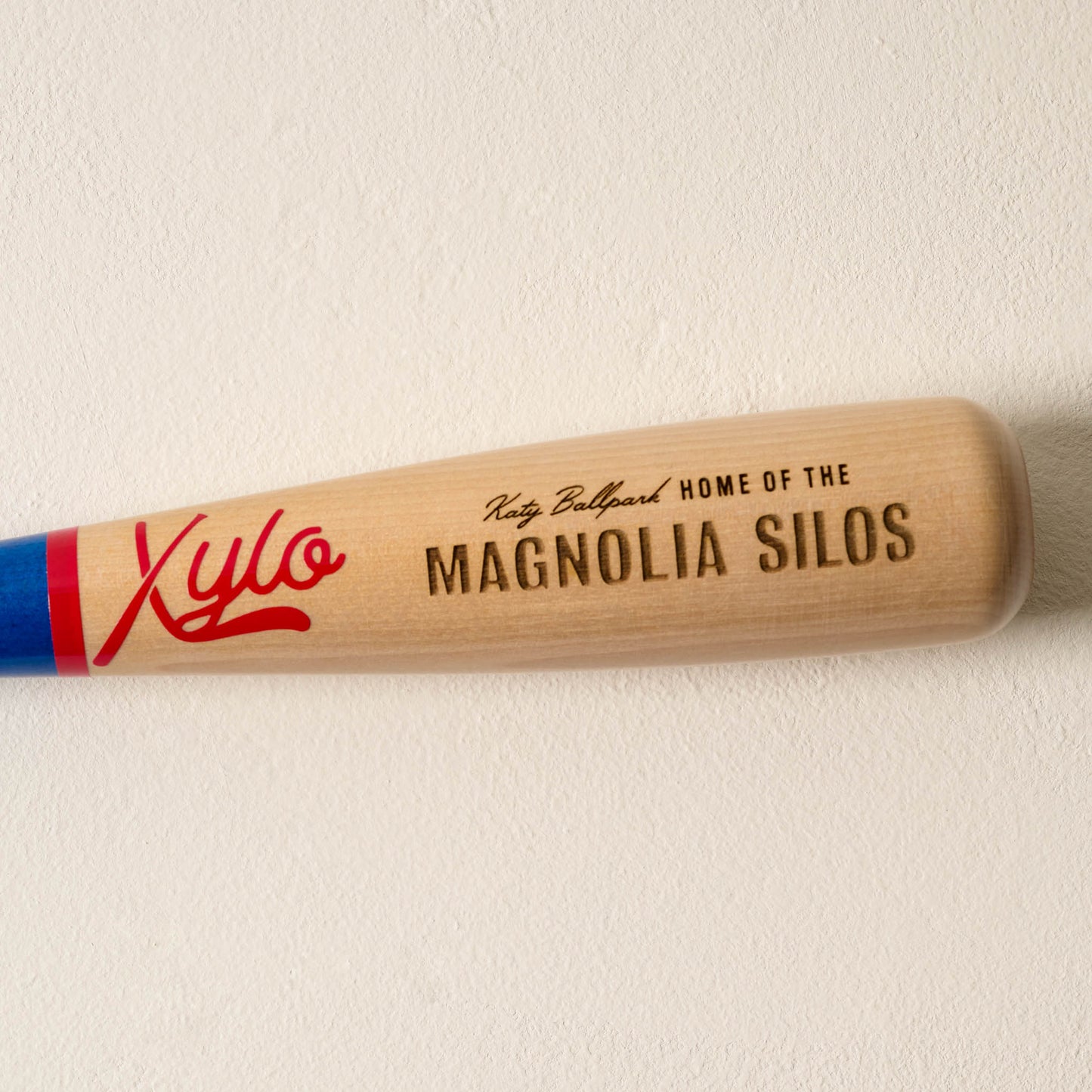 Magnolia Silos Mini Xylo Bat close up