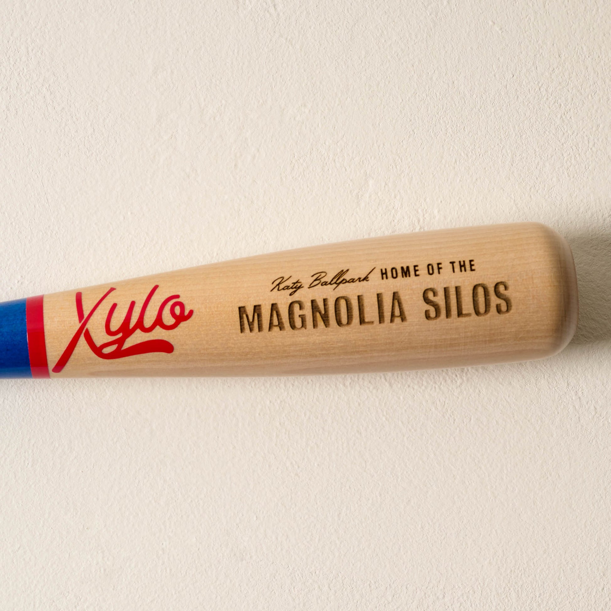 Magnolia Silos Mini Xylo Bat close up
