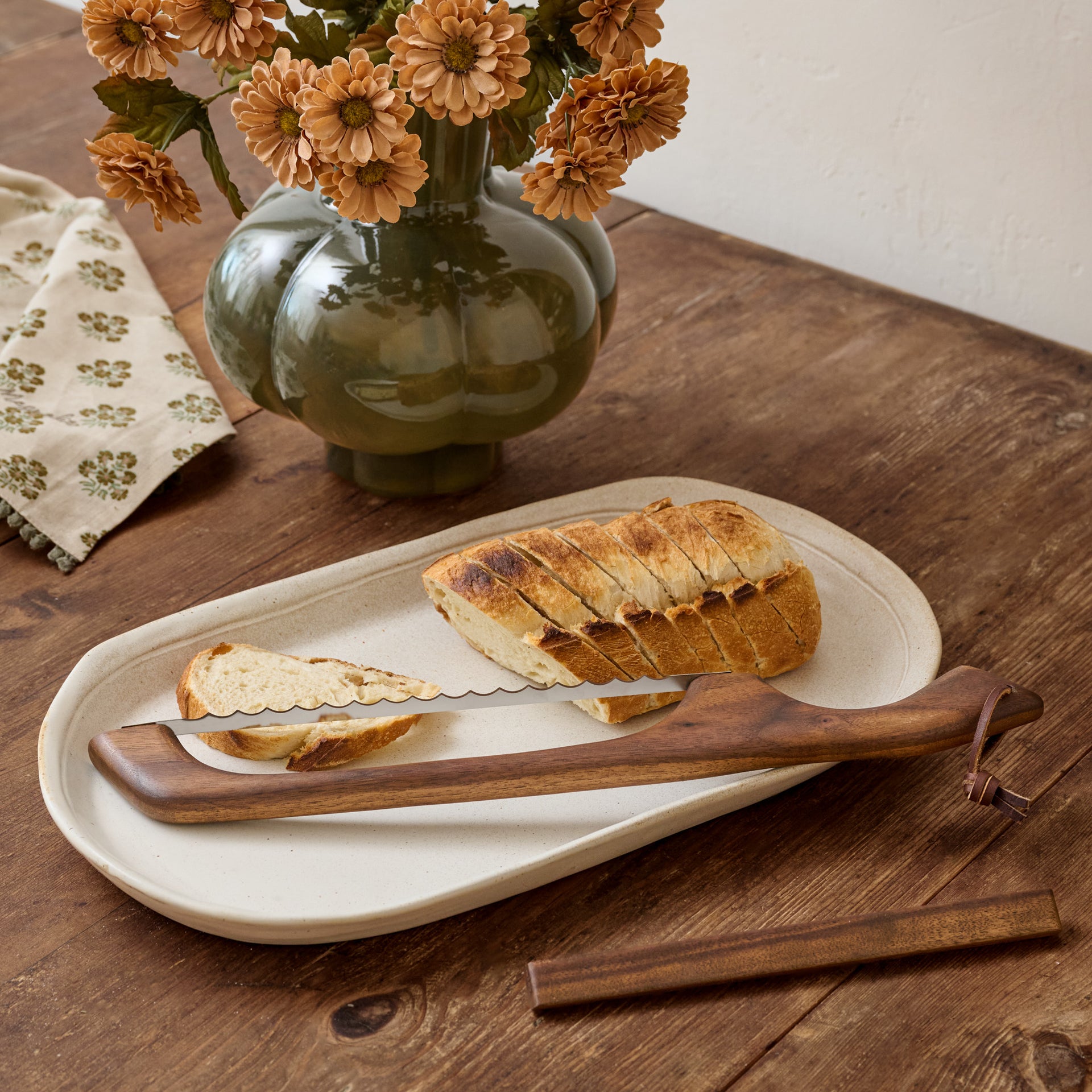 Magnolia Handmade Walnut Bread Knife