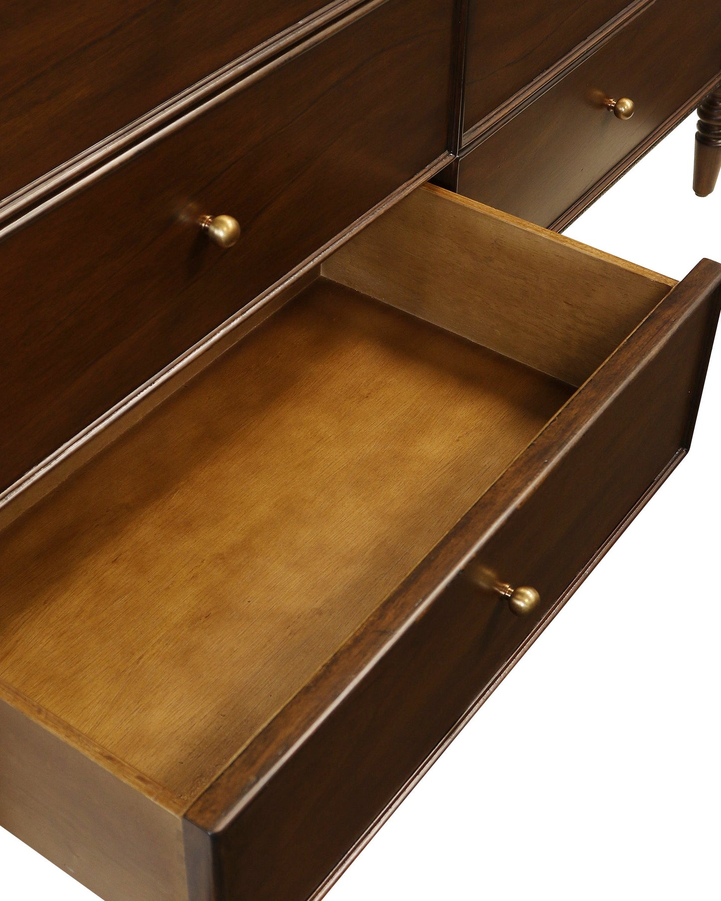 Miller Dresser – Magnolia