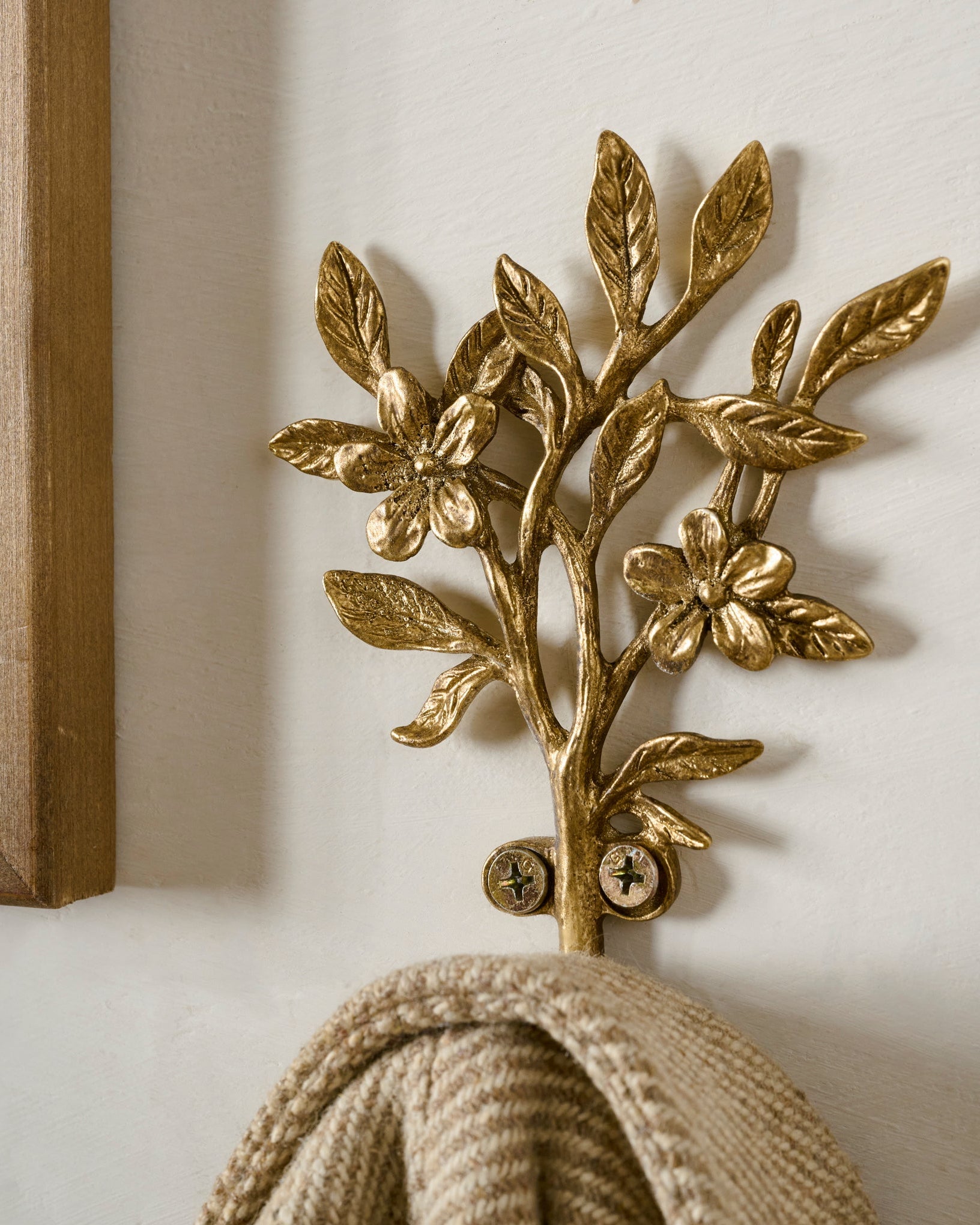 Magnolia Blooms Wall Hook - Thumbnail 2