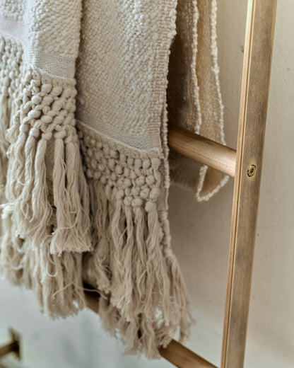 Antique White Essential Tassel Throw close up