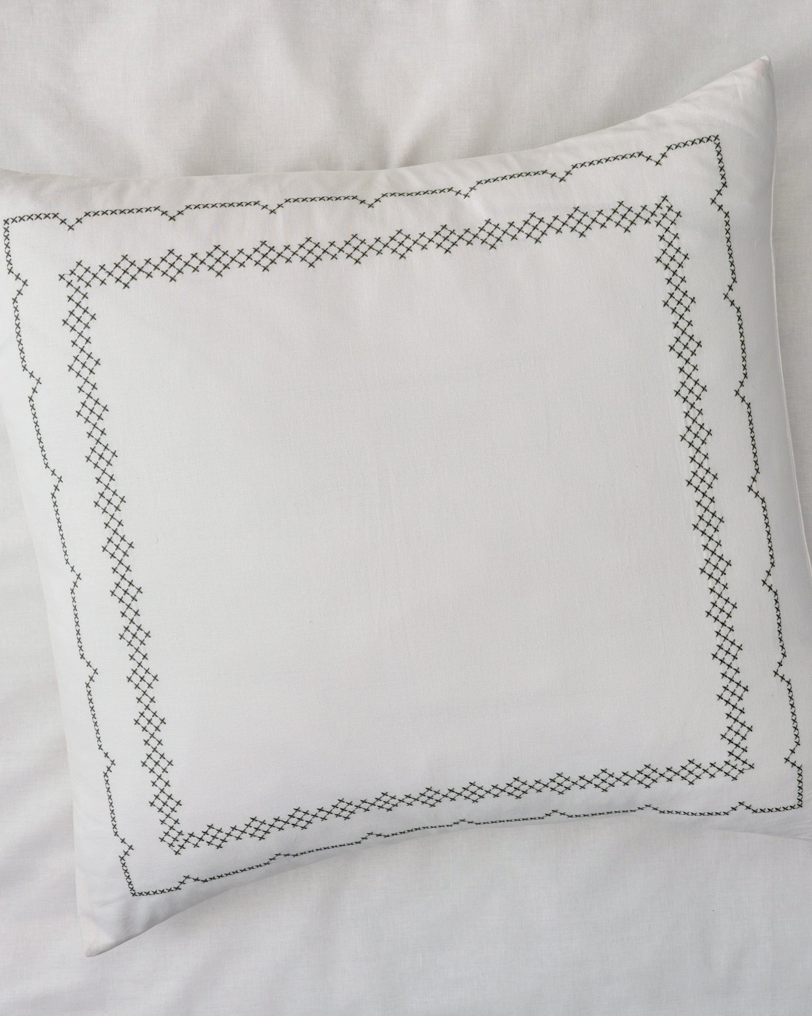 Daphne Green Cross-Stitch Sham – Magnolia