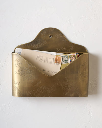 Heirloom Garden Etched Wall Pocket