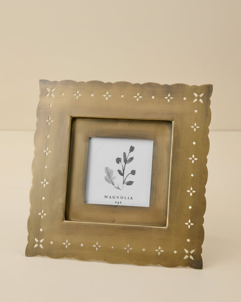 Antiqued Brass Eyelet Photo Frame