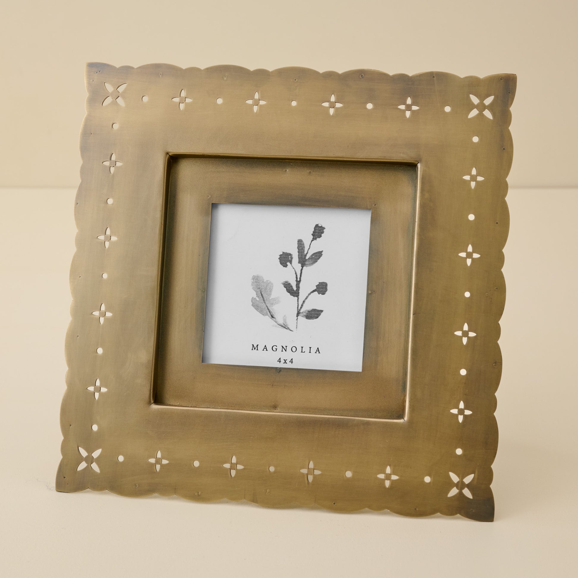 Antiqued Brass Eyelet Photo Frame