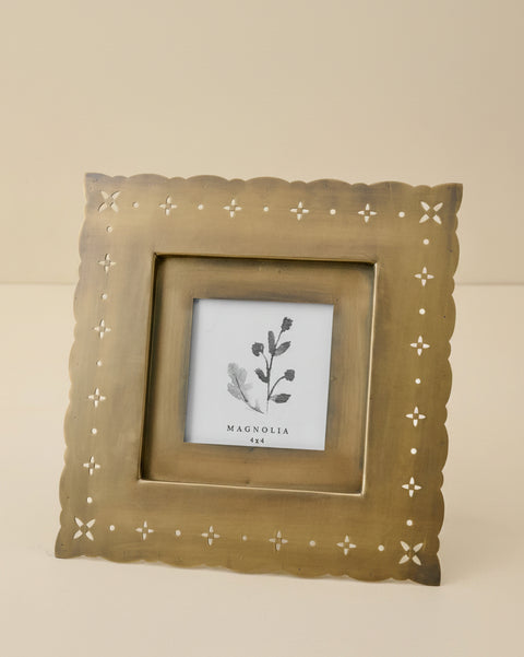 Antiqued Brass Eyelet Photo Frame