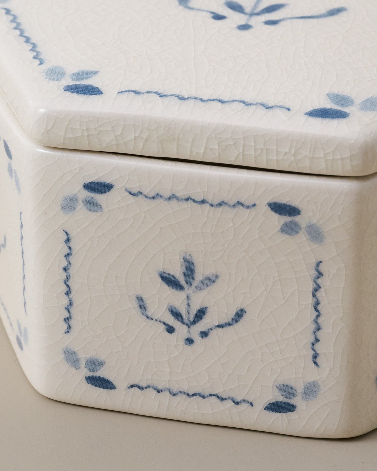 Juliet Ceramic Decorative Canisters close up