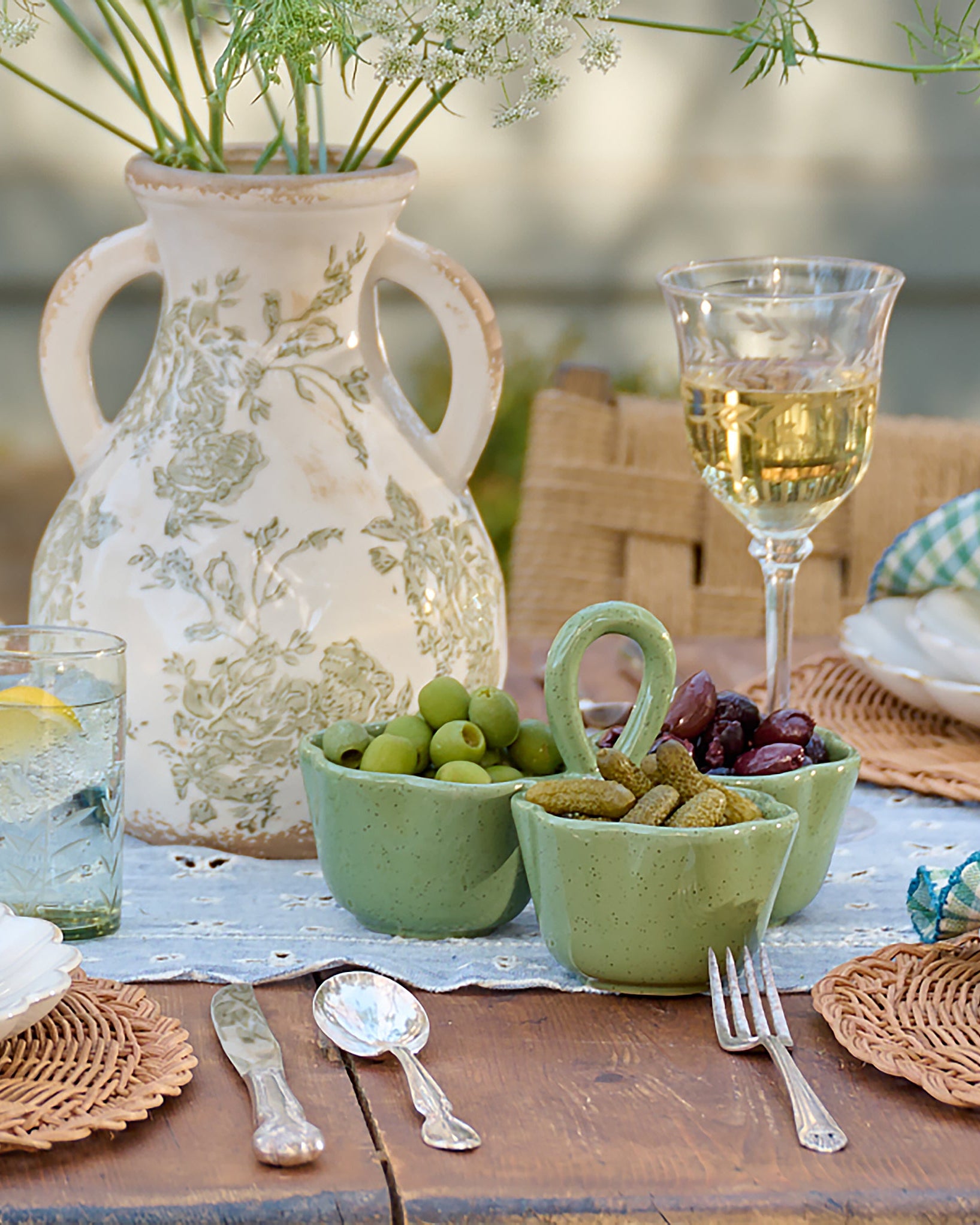 White Milk Glass Tumbler – Magnolia