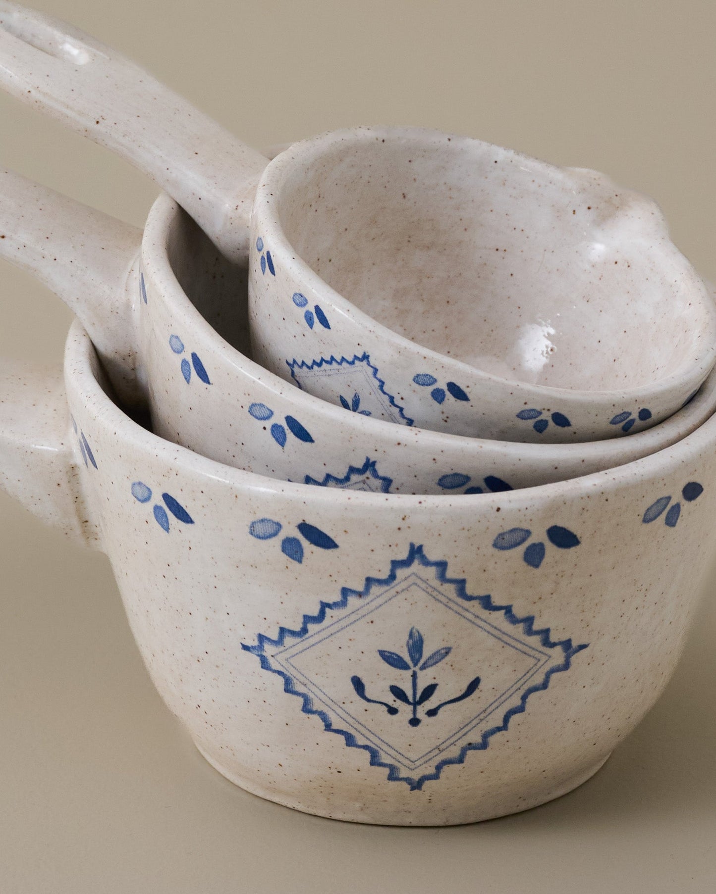Juliet Ceramic Measuring Cups close up