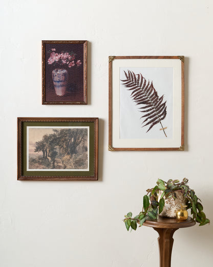 Miriam Corner Bracket Wall Frame
