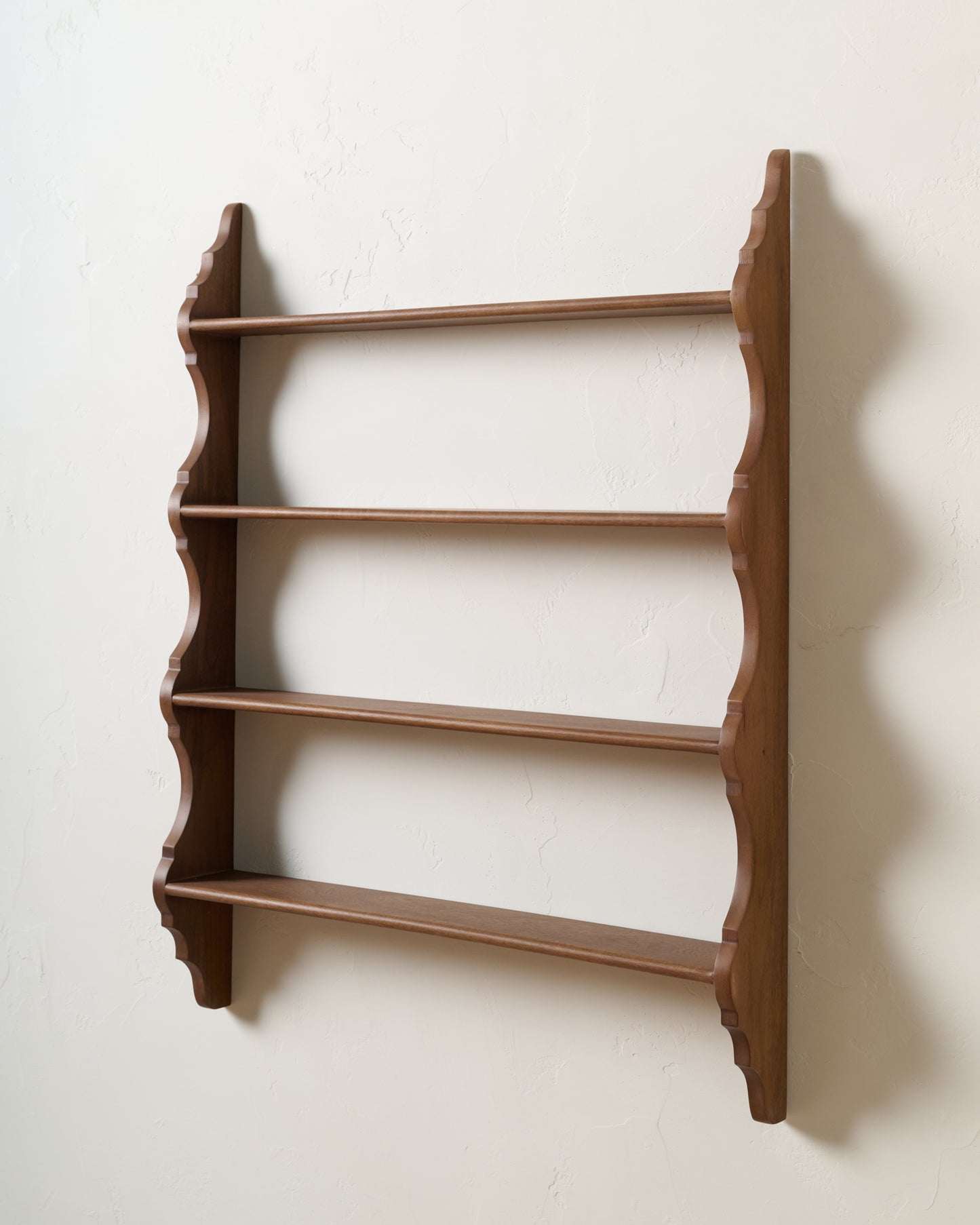 Tapered Scallop Wood Wall Shelf
