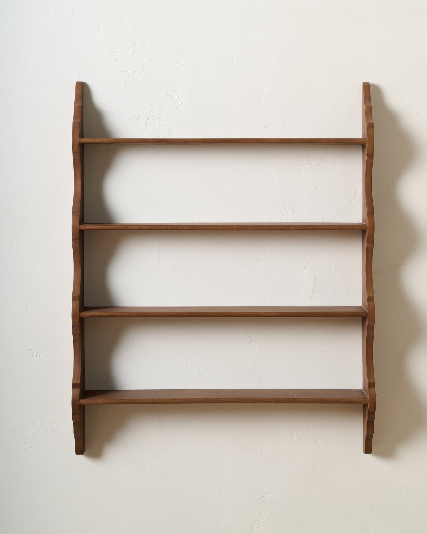 Tapered Scallop Wood Wall Shelf