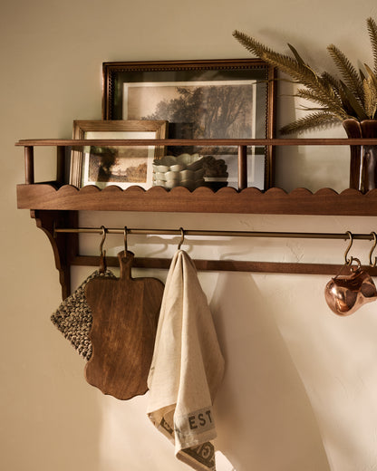 Anderson Scallop Shelf with Rail