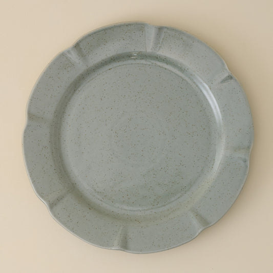 Green Speckle Heirloom Scallop Plate Dinner