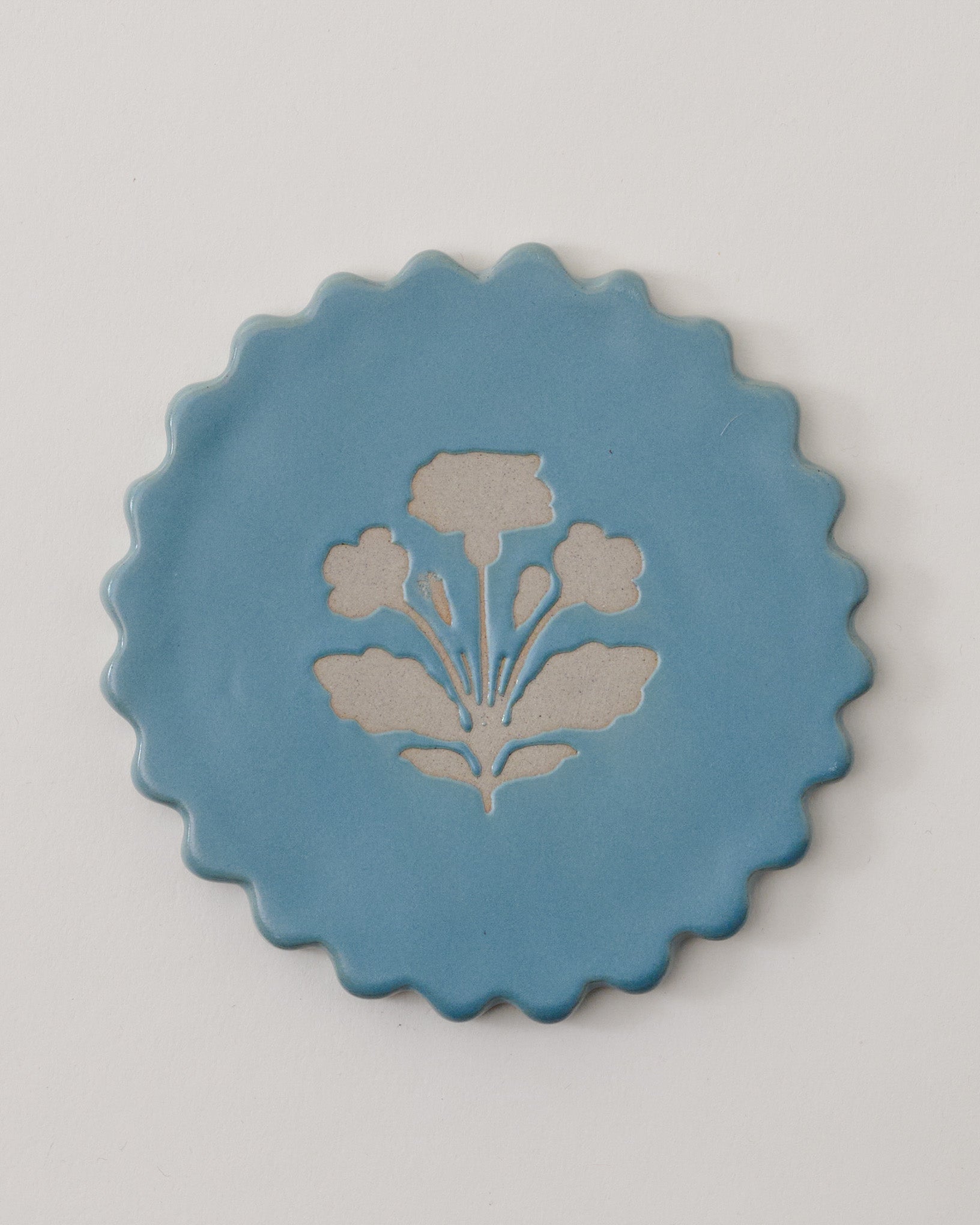 Micro-Scallop Floral Coaster Set of Four close up one