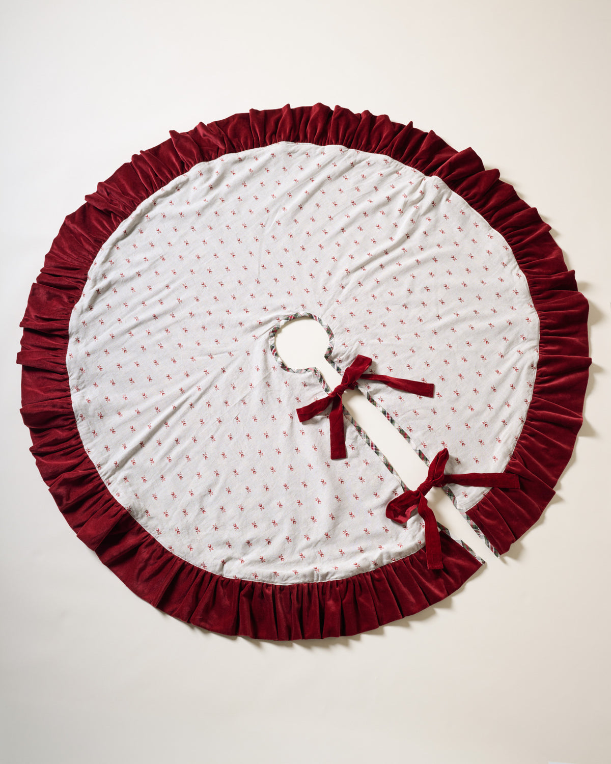 Classic Christmas Reversible Ruffle Tree Skirt