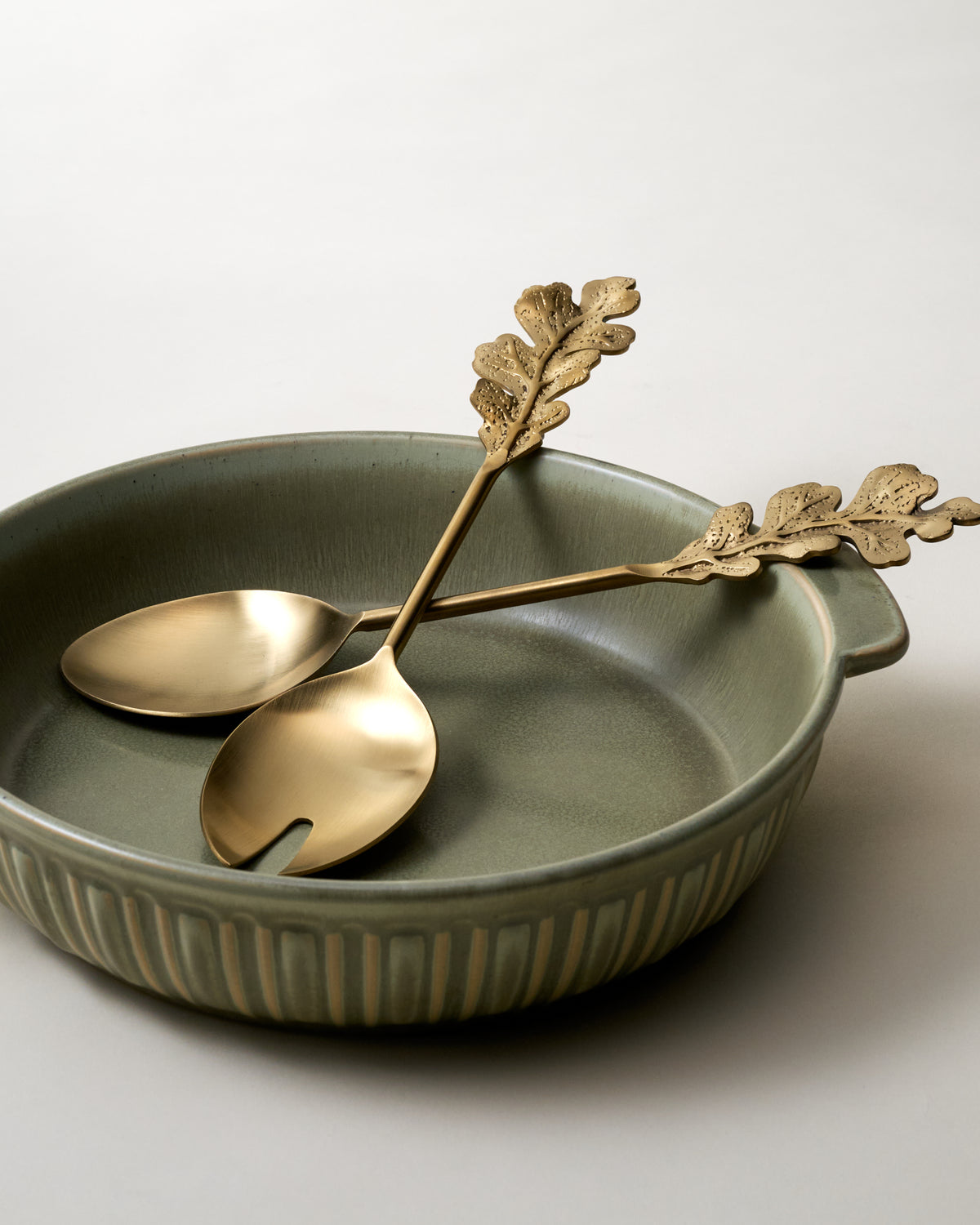 Antique Brass Oak Leaf Handle Serving Set of Two