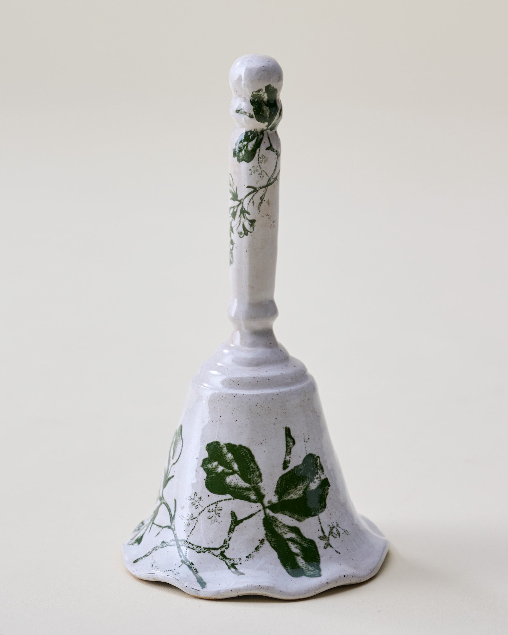 Heirloom Garden Ceramic Bell – Magnolia
