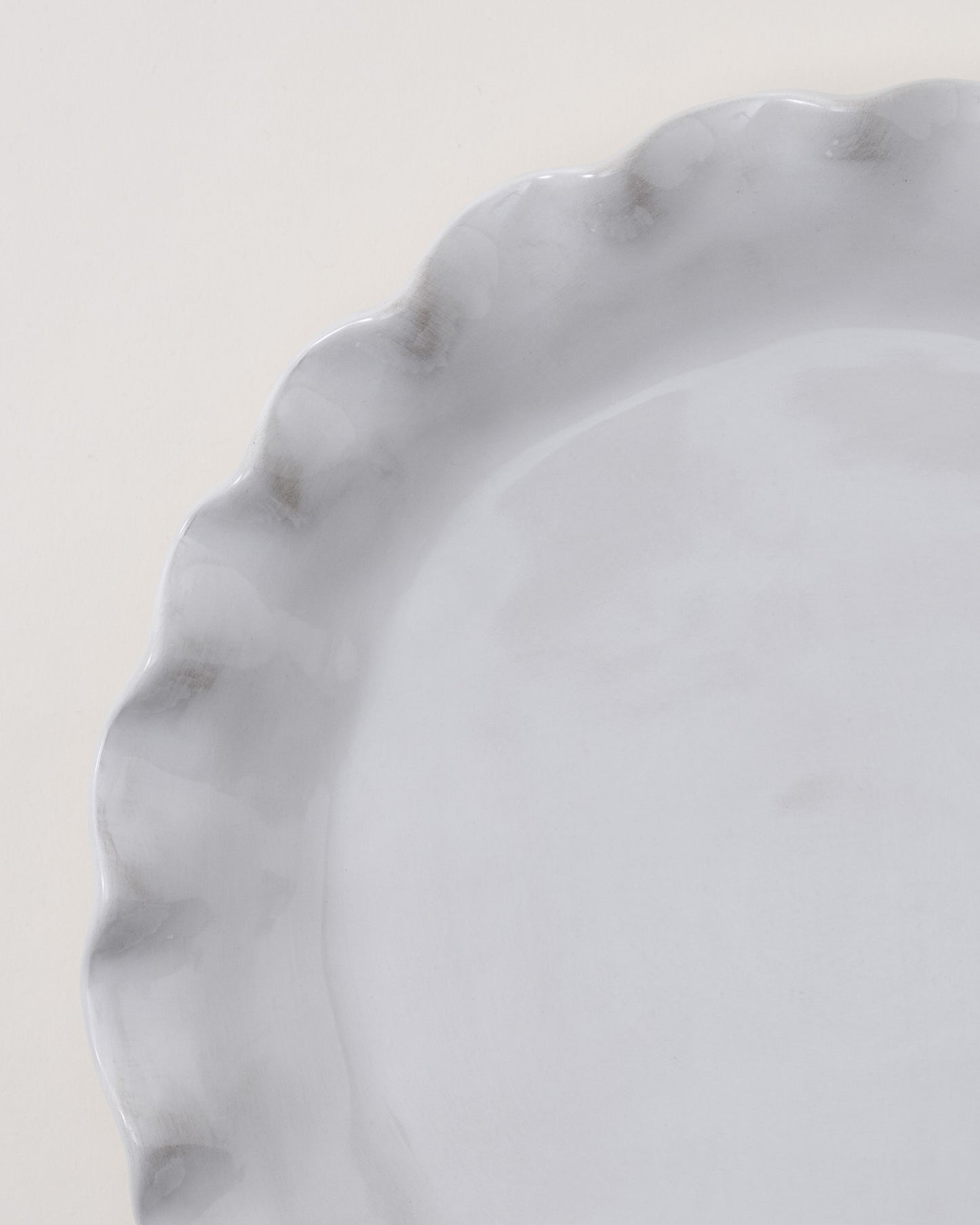 Cream Organic Ruffle Edge Plate
