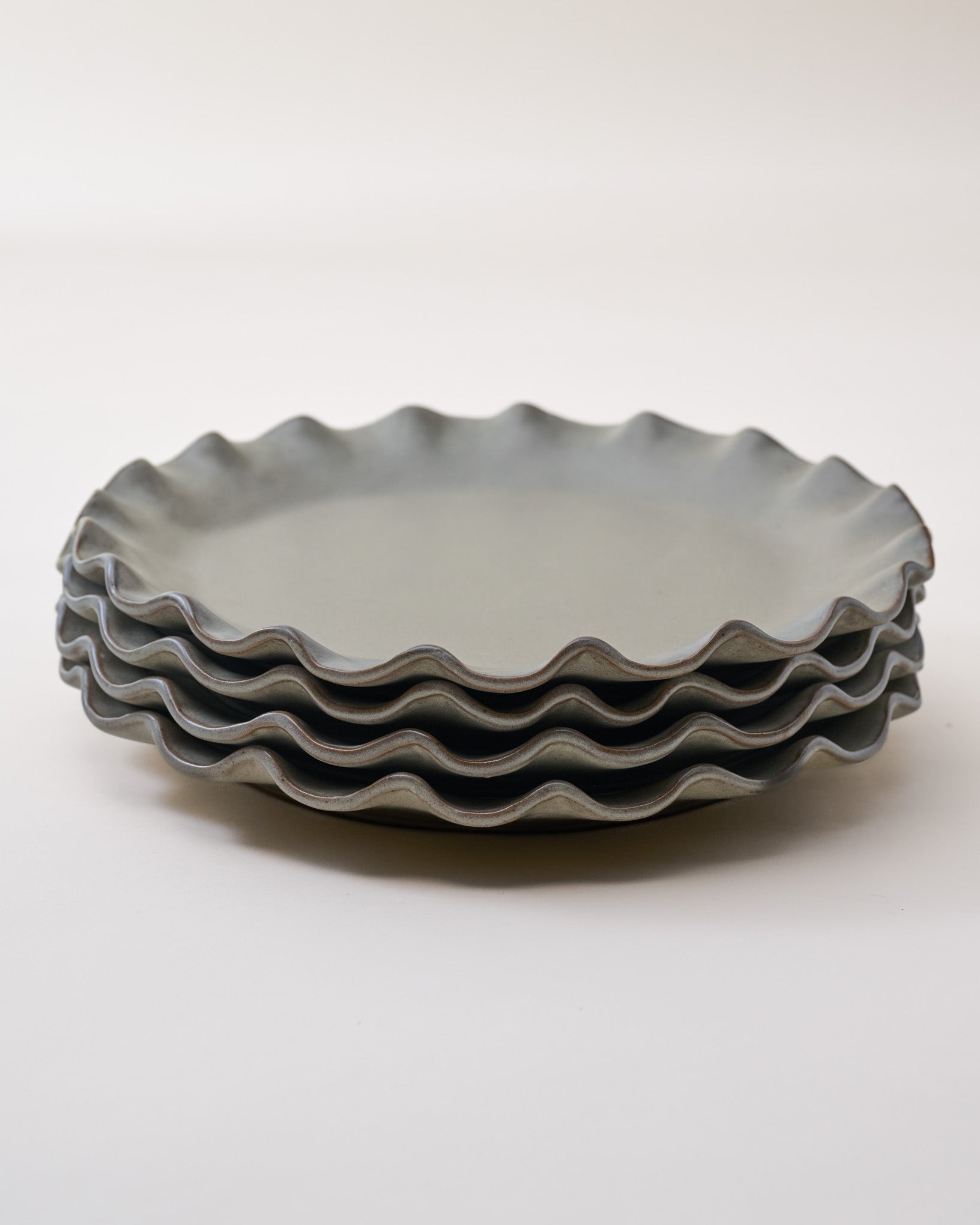 Green Organic Ruffle Edge Plate Dinner stacked