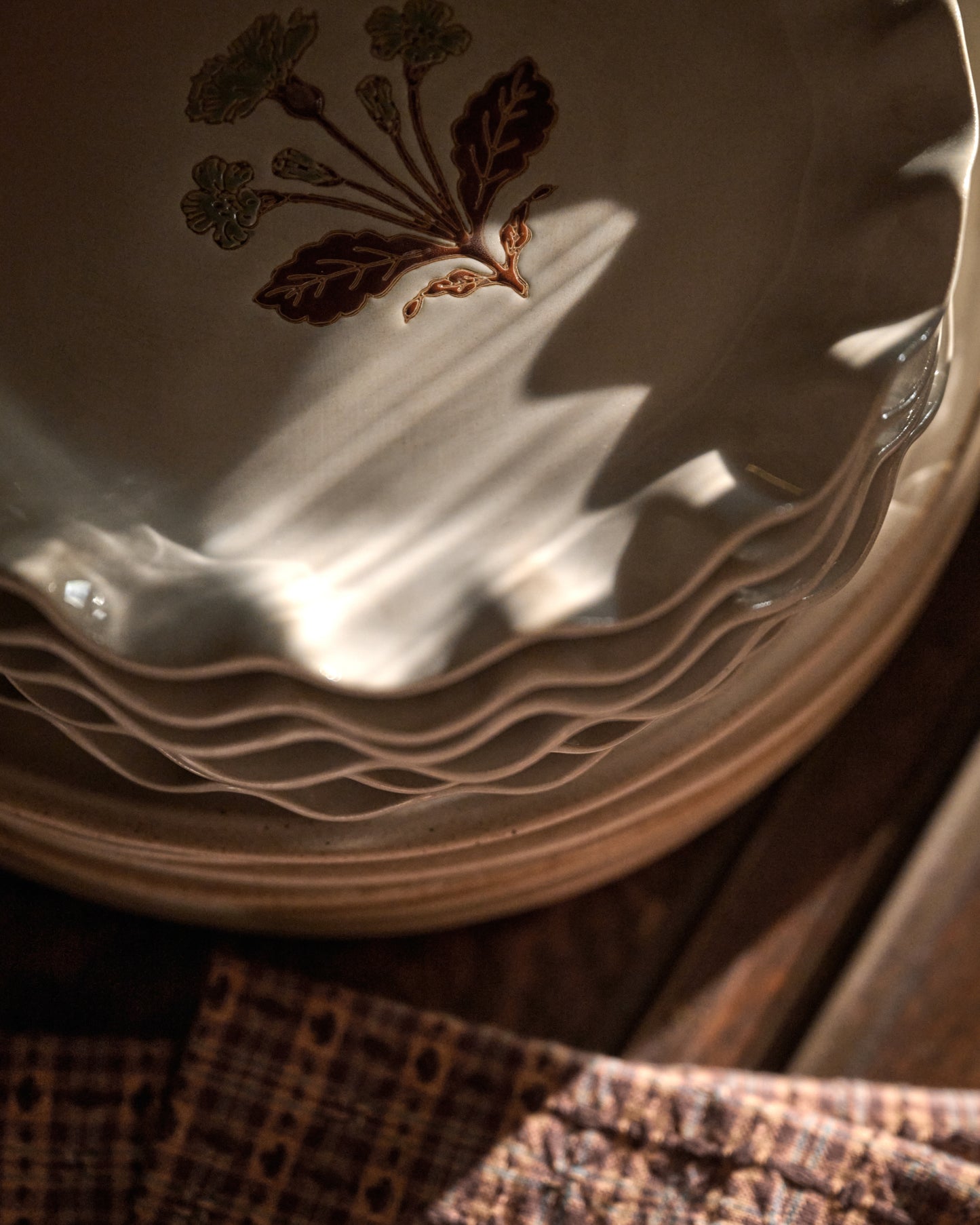 Cream Organic Ruffle Edge Elaine Dessert Plate