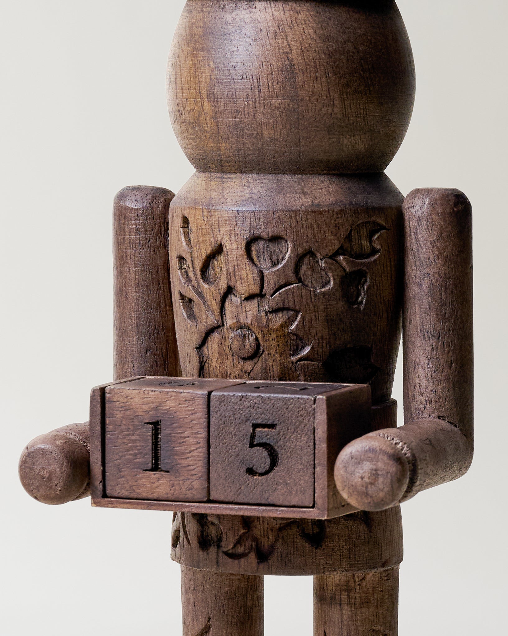 Heirloom Carved Wood Nutcracker Countdown – Magnolia
