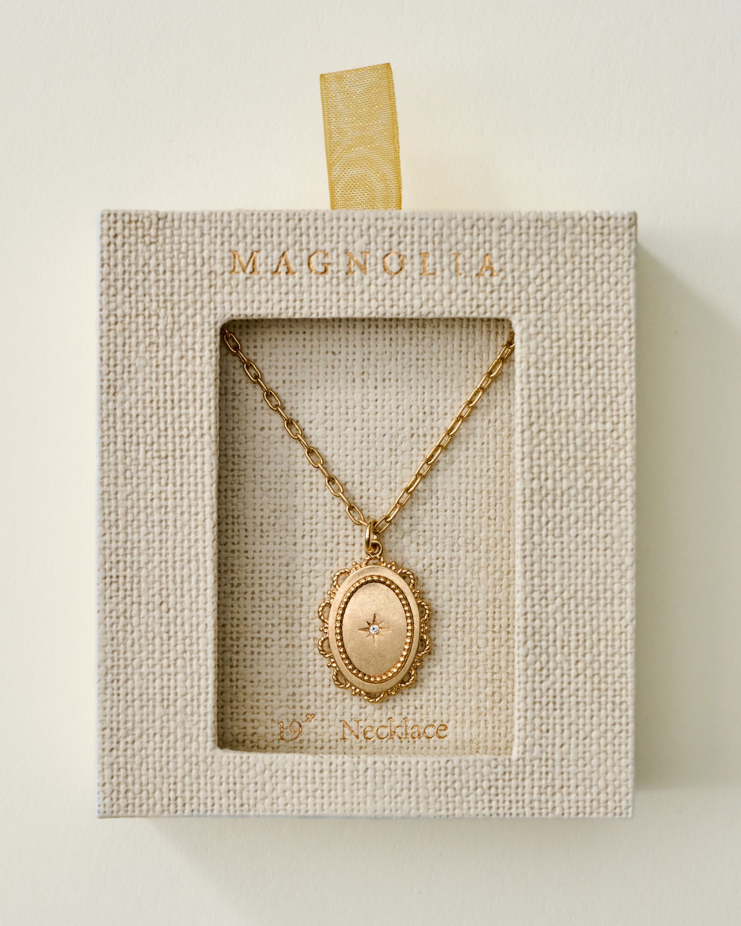Magnolia Starburst Scalloped Pendant Necklace