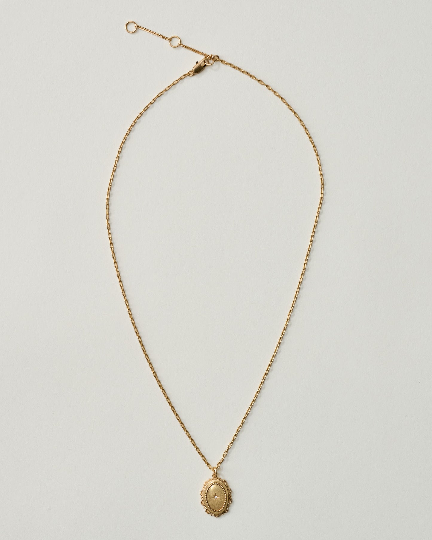 Magnolia Starburst Scalloped Pendant Necklace